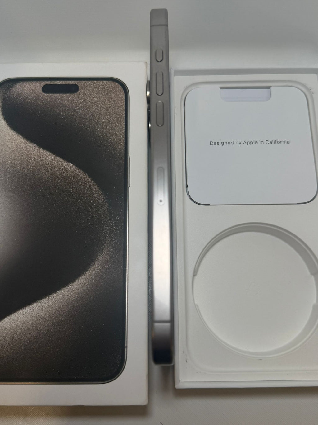 IPhone 15 Pro Max 256GB Natural Titanium Batteria 84%