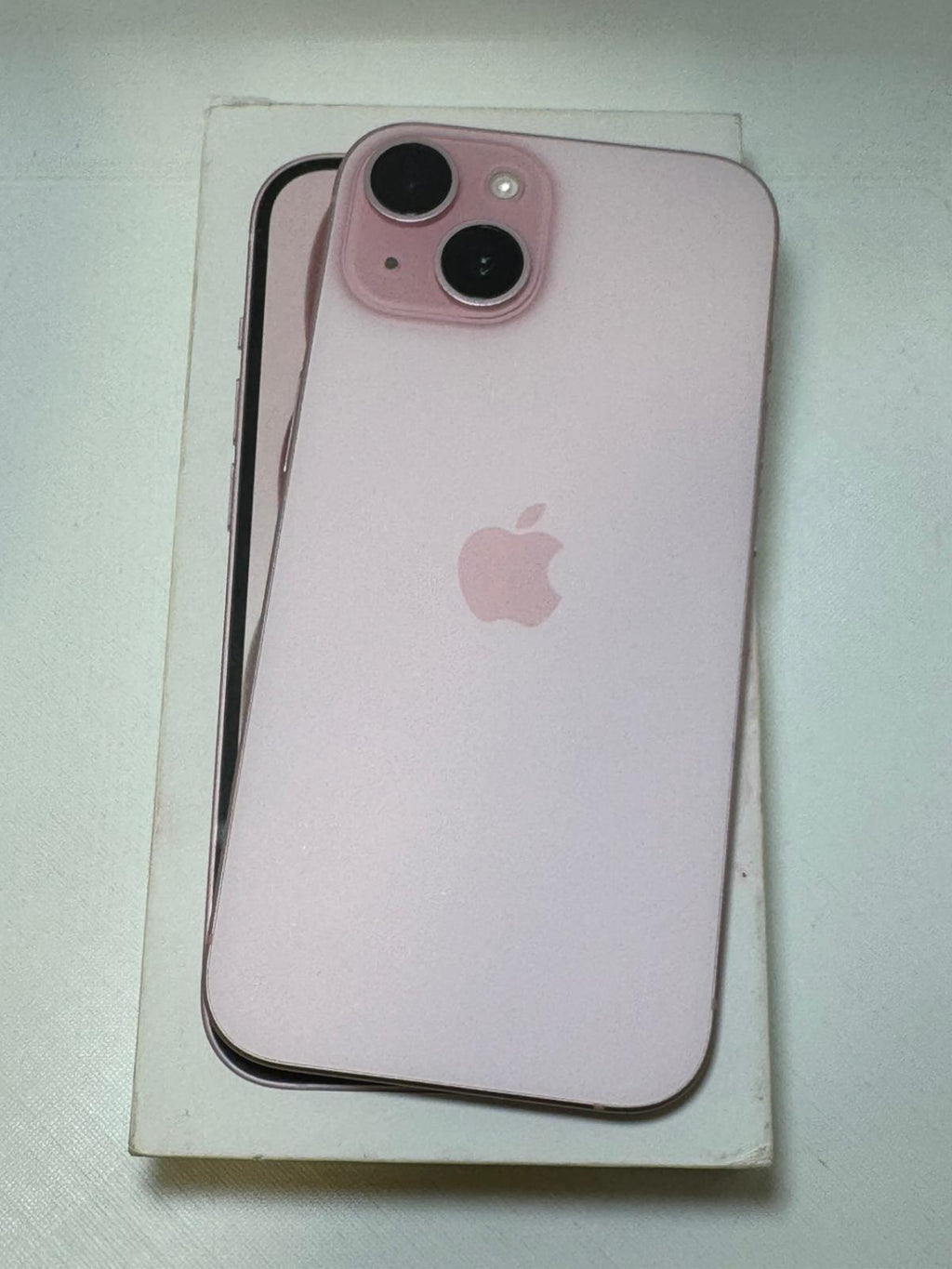 iPhone 15 Rosa 128 GB Batteria 89%